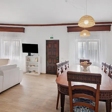 Casa De Da Avo Tina Feriehus